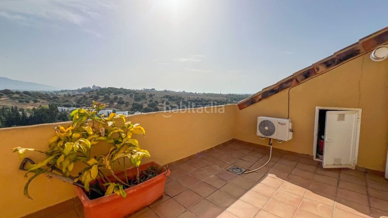 Foto 5b933379-4863-47f3-b04a-bd1310f12e51. Àtic amb aparcament a Bel - Air Estepona
