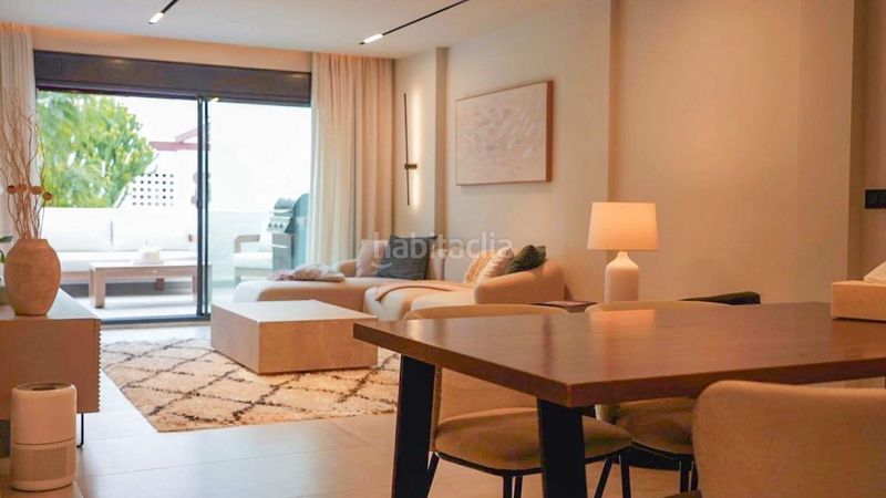 Foto cd5944a2-5f33-4ea7-baf5-3215ac05e060. Apartament amb aparcament piscina a Nueva Andalucía centro Marbella