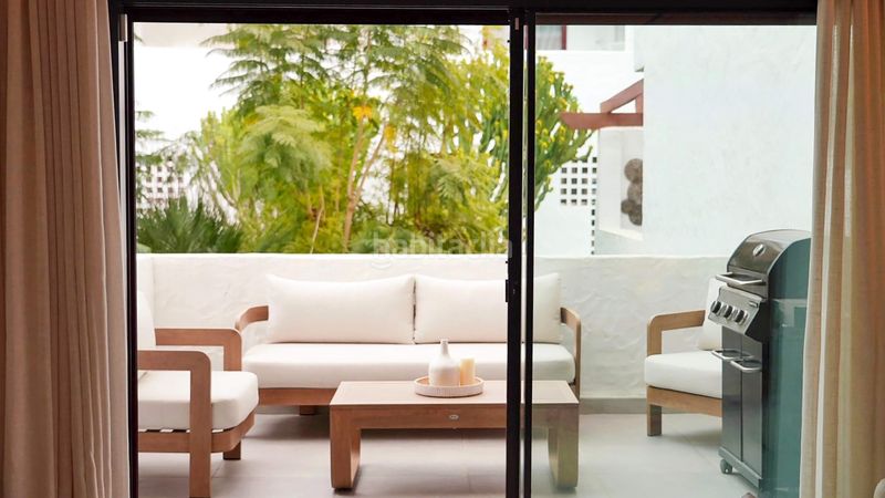 Foto d46b0c1c-1307-4603-89b4-9776495e1409. Apartament amb aparcament piscina a Nueva Andalucía centro Marbella