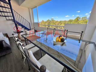 Pis a Pernet del. Luminoso piso con terraza en exclusiva urbanización de estepona,