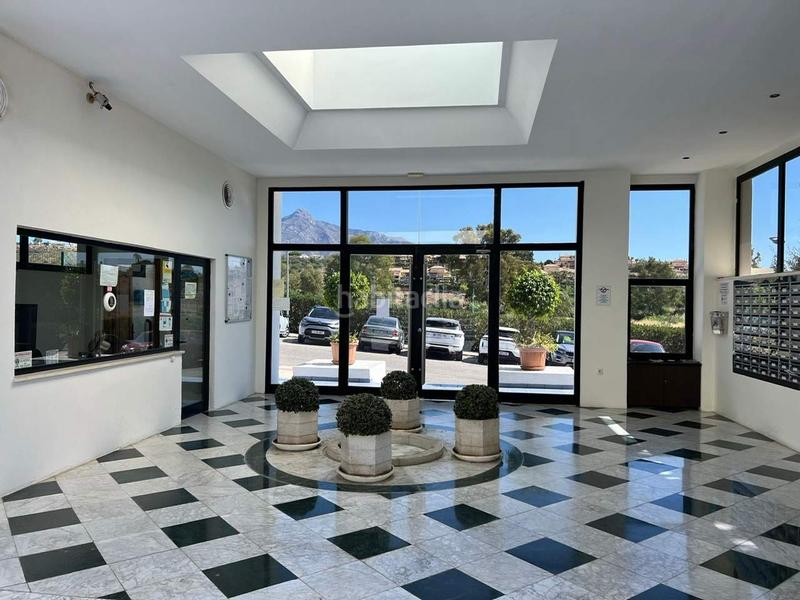 Foto f962a30e-c4da-46dc-8afb-bf3c47ea5f5e. Piso en jose gomez diaz-alt rodeo 2 hermoso piso en Marbella