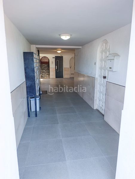 Foto 0143c7a9-8a10-4867-8790-ca186d7ef57f. Planta baixa amb piscina a Playamar - Benyamina Torremolinos