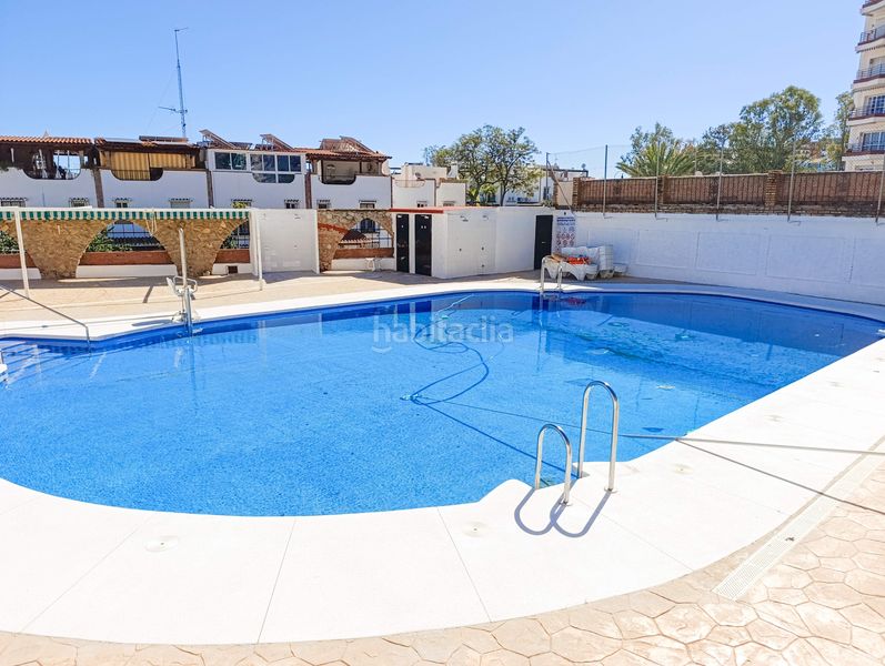 Foto 2e03b7cd-f518-4a99-b09e-2dc9b58e15b0. Planta baixa amb piscina a Playamar - Benyamina Torremolinos