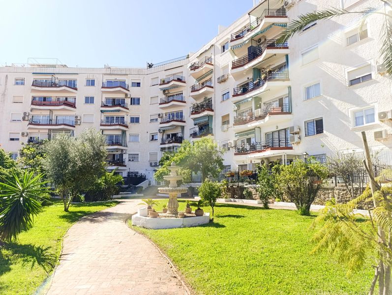 Foto 7ce833e6-bd4c-4f45-b43f-9aebfb6c0794. Planta baixa amb piscina a Playamar - Benyamina Torremolinos