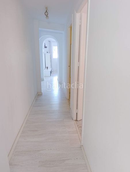Foto cb89b49b-dd1a-49ab-8b70-b2ad497d45c7. Planta baixa amb piscina a Playamar - Benyamina Torremolinos
