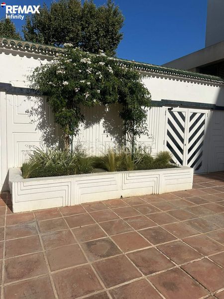 Foto d4dce36e-c53d-4261-be72-35b2d4ee06bc. Pis amb aparcament piscina a La Carihuela - Los Nidos Torremolinos