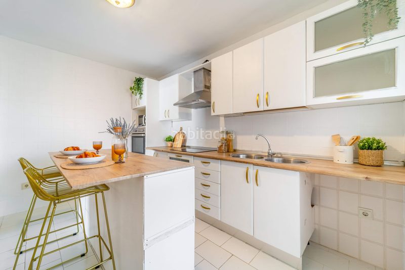 Foto 14389805-4987-4c46-9b52-41f36e5c9519. Pis amb piscina a Centro ciudad Fuengirola