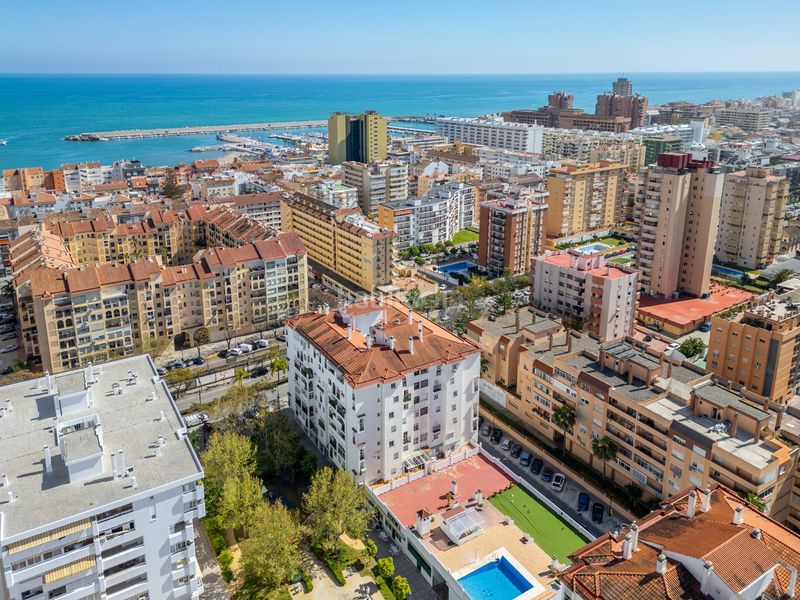 Foto 7f01b367-c9d2-45eb-ae48-1b91f1e5cf1a. Pis amb piscina a Centro ciudad Fuengirola