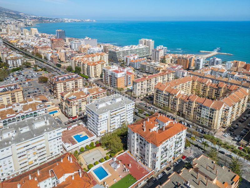 Foto 8f224024-e0c3-4021-ace9-e968f6b4e8f1. Pis amb piscina a Centro ciudad Fuengirola