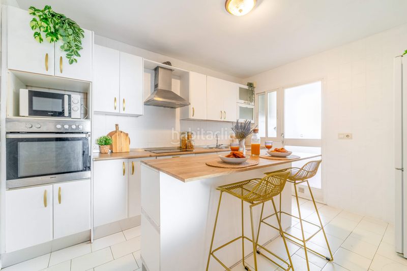 Foto a2129217-46ce-4895-bff2-a5d8ce434a29. Pis amb piscina a Centro ciudad Fuengirola