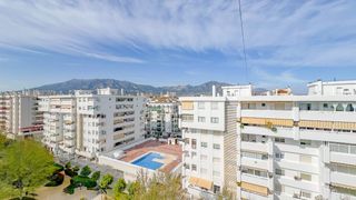 Pis  Calle romería del rocío. Espectacular piso con terraza y piscina a pasos de la playa!