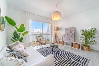 Pis  Calle romer�a del roc�o. Espectacular piso con terraza y piscina a pasos de la playa!