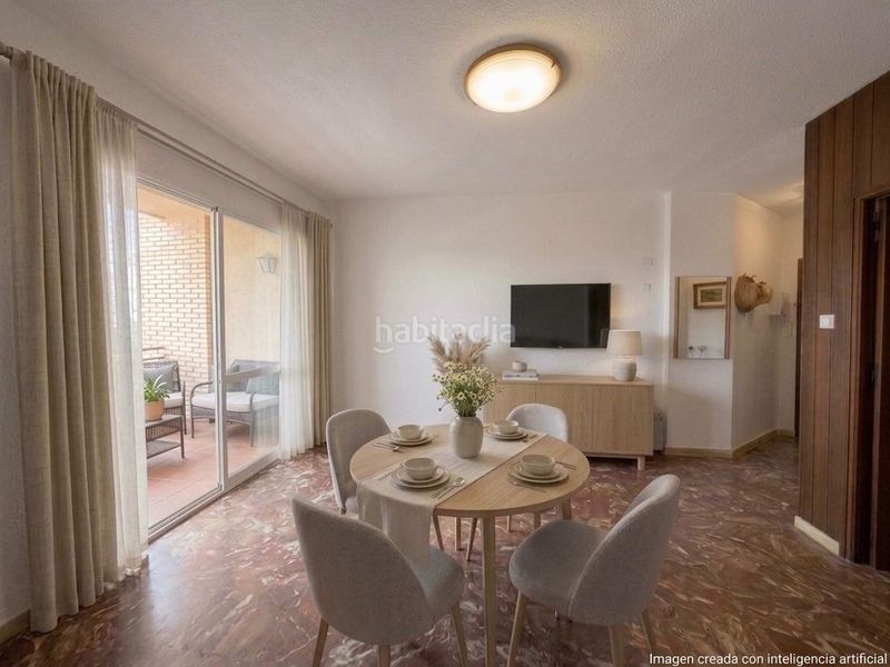 Foto acbf6b97-6c38-46ca-a188-97f640ecd29c. Apartament amb piscina a Solymar Benalmádena