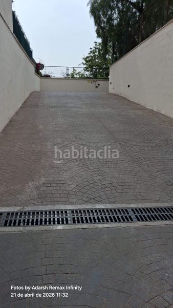 Foto e48ccf82-f1eb-4272-98d8-1ba7d4e82325. Aparcament cotxe a El Pinillo Torremolinos