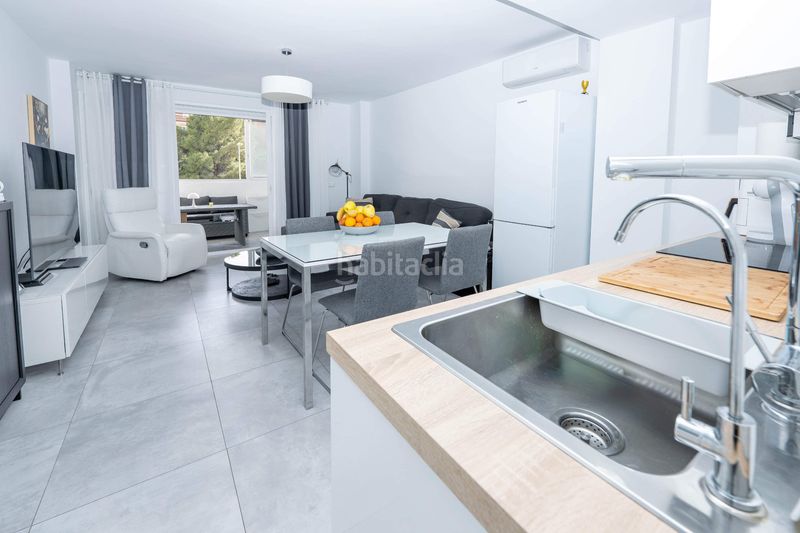 Foto 4b93f18e-83c9-4162-8971-c3a758b971dc. Pis amb aparcament piscina a Torreblanca del Sol Fuengirola