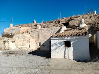 Xalet a Lugar las yeseras 126. Cueva para reformar