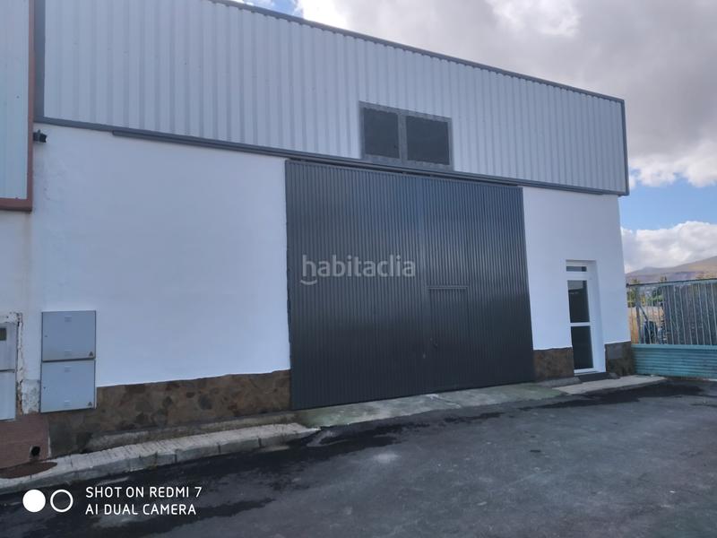 Foto 15ce86d1-bf9d-4c14-936f-500390b1eb30. Fabrikhalle in Baza