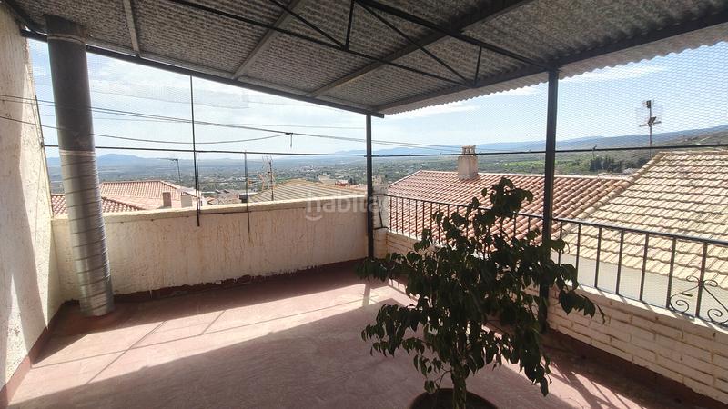 Foto 361e4371-998d-4278-b63a-86fd5a57f5aa. Casa en calle cataluña 139 casa con terraza en Baza