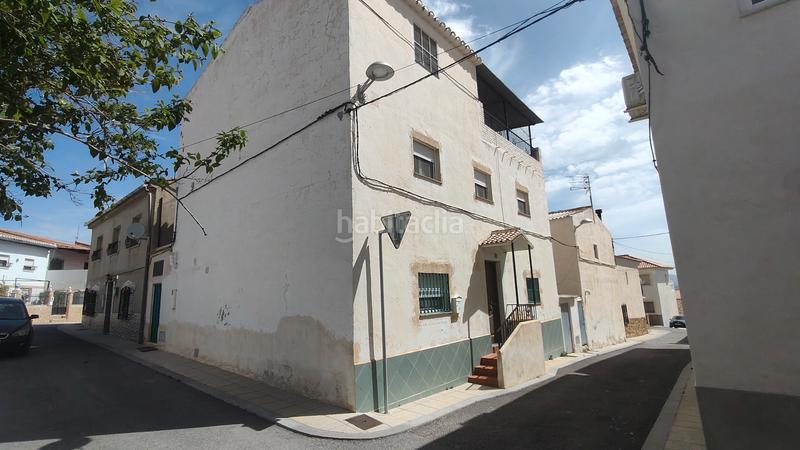 Foto 3b85dcde-16b8-46ba-b44d-234ff2379d88. Casa en calle cataluña 139 casa con terraza en Baza