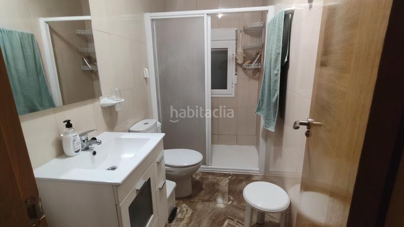 Foto 3c5b58b5-04be-48a5-82db-5e602f3b871a. Casa en calle cataluña 139 casa con terraza en Baza