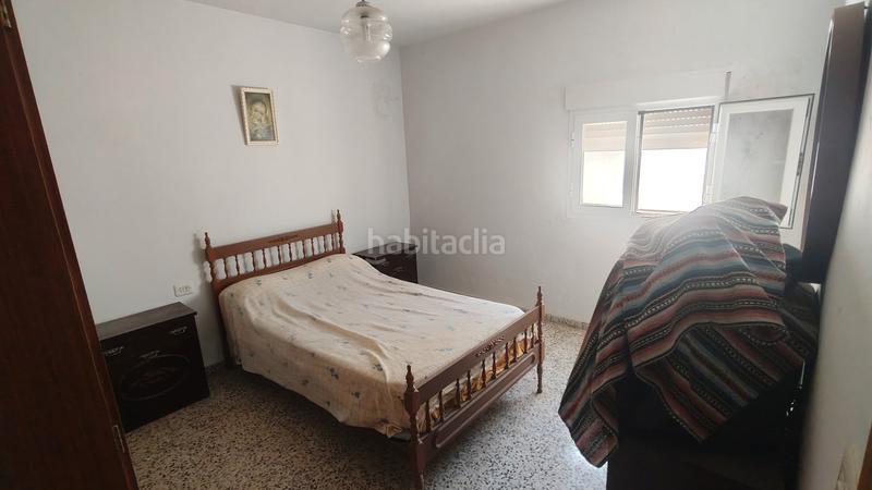 Foto b1004494-b9a4-42ed-b88a-2dcc37c10606. Casa en calle cataluña 139 casa con terraza en Baza