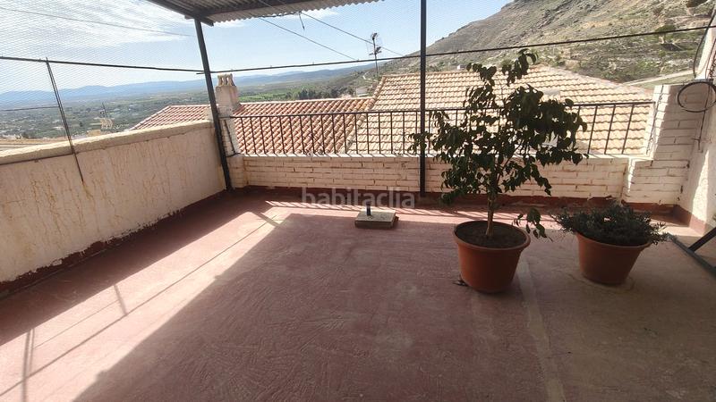 Foto fcd5c321-4356-494d-9206-fb4d5a757697. Casa en calle cataluña 139 casa con terraza en Baza