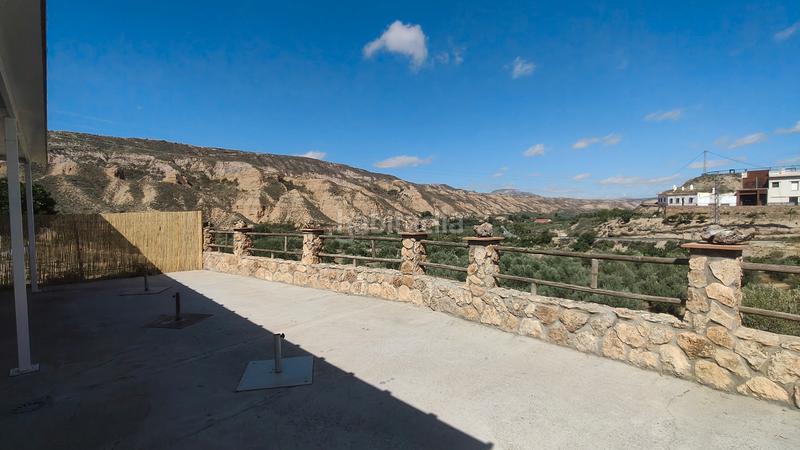 Foto dedf45ae-80bd-4acb-97eb-4caf75d10bb2. Local commercial dans Gorafe