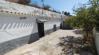 Xalet  N/a. Cueva con cochera