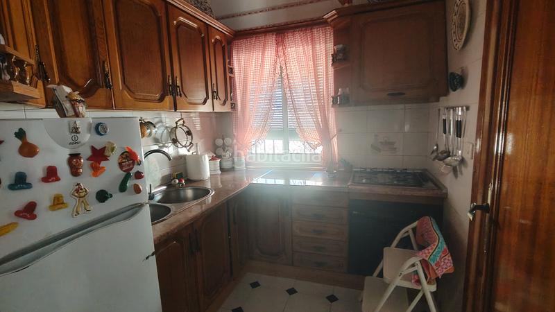 Foto 230427dc-f850-4528-b507-a408b1d3ec2d. Piso en avenida josé de mora 37 piso para entrar a vivir en Baza