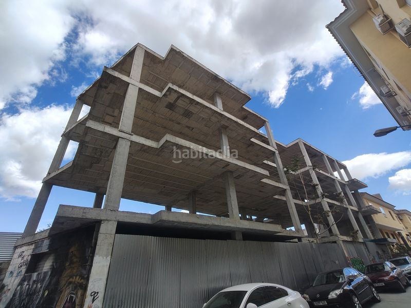 Foto 575ab1b6-d537-4786-8e98-6e95e411e9cb. Edificio  para construir en Baza