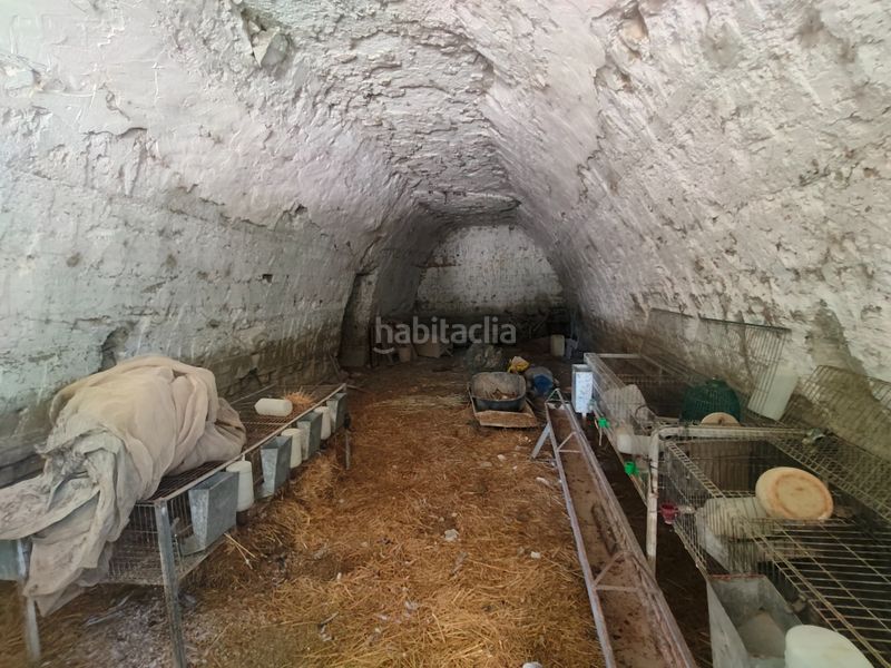 Foto bccb4334-4adf-4da0-aa48-e16288a4a663. Chalet complejo de cuevas en Benamaurel