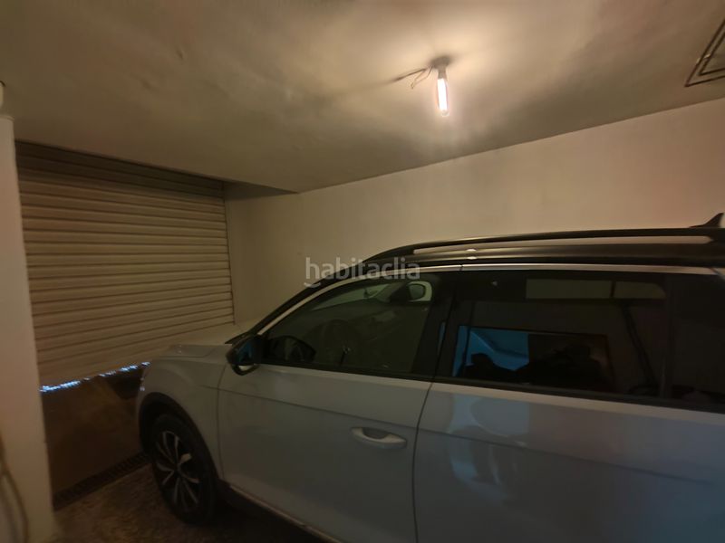 Foto f706ad92-b66e-4109-b535-5a59d9cf8ae1. Chalet casa con semisotano centrica en Baza