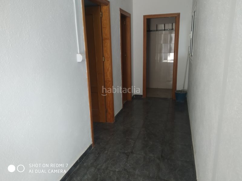 Foto 4e2bc510-7630-46a7-9294-a8bc1f5e4f9e. Nau industrial a Baza