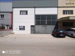 Capannone industriale  Calle de la tierra. Nave de dos alturas
