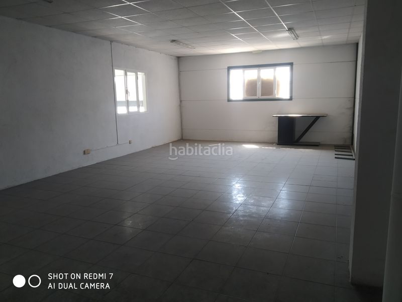 Foto d263cb85-98ac-41f6-8090-8d0d81cbd1bd. Nau industrial a Baza