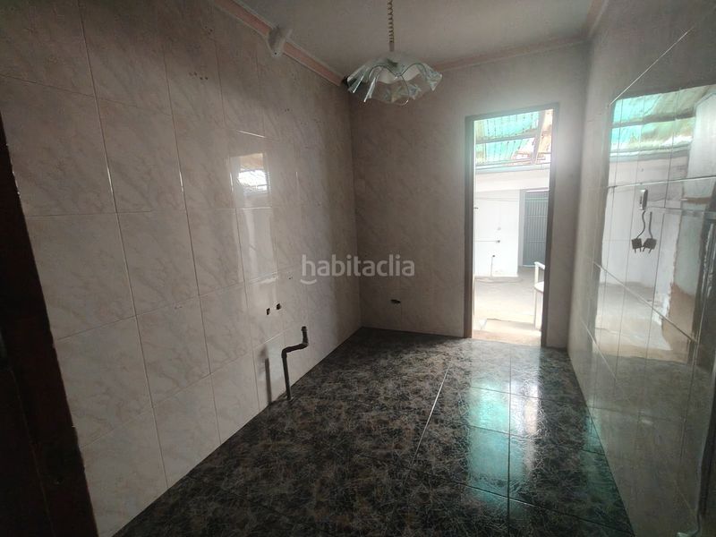 Foto 33fde390-e15b-4224-be87-008507689b26. Casa amb xemeneia a Baza