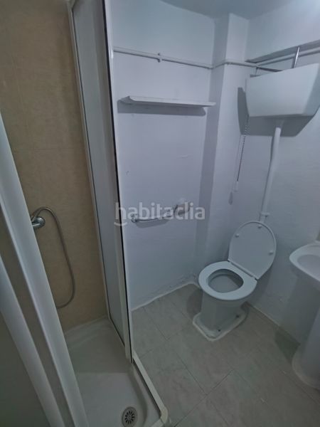 Foto 6e8490ef-c1e6-4cdc-a97c-bec2ae2b4031. Casa amb xemeneia a Baza