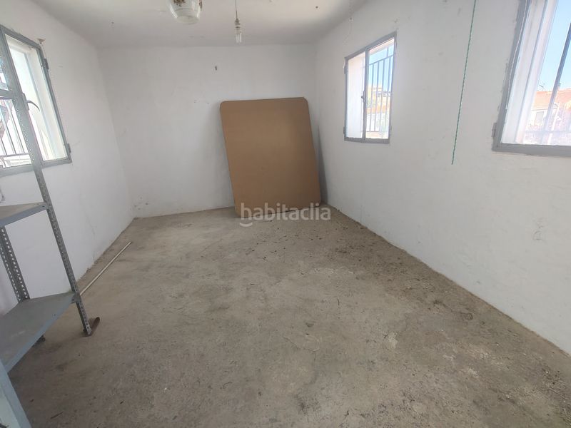 Foto a85cfbd9-1b55-42c9-a98e-ee9089802118. Casa amb xemeneia a Baza