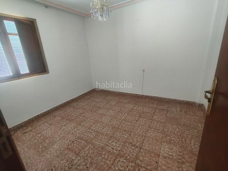 Foto c60f7f56-29a8-4d80-ba87-2bbc20faa5d2. Casa amb xemeneia a Baza