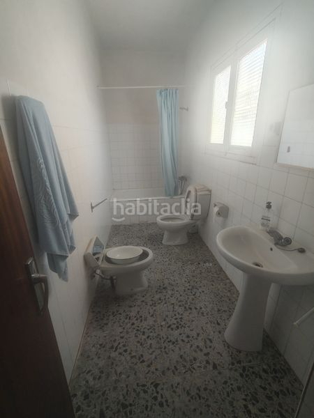 Foto 8e993acf-2e64-4508-ab28-44af0cabe430. Casa amb xemeneia a Caniles