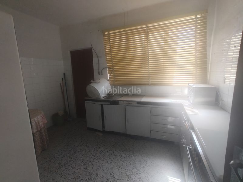 Foto dc6398fd-59ab-4e0c-a118-a4ac15b9a375. Casa amb xemeneia a Caniles
