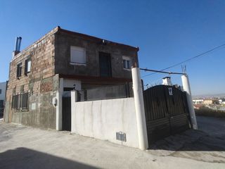 Casa  Calle la paz. Casa con patio