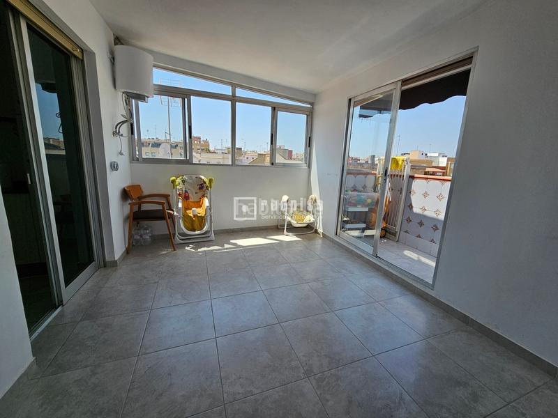 Foto 1069900c-4777-4b54-9bb4-4aeaebda09e1. Piso duplex con terraza en Aldaia