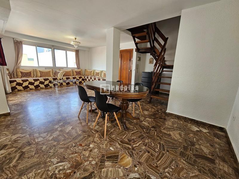 Foto b305e0b6-aa68-4203-918c-8ecd832e0dc8. Piso duplex con terraza en Aldaia