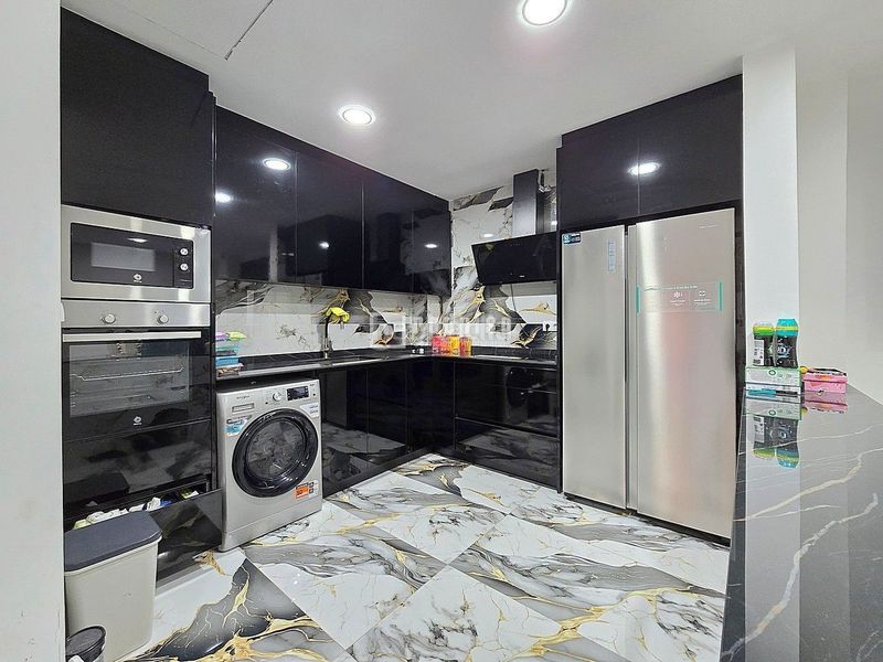 Foto 0a70b866-63f2-46a6-b5bc-3894c5a40de0. Local comercial a Avenida de la Paz Xirivella