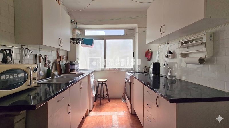 Foto 8a9f5e3f-b844-41fe-9b74-8fcdb5a5b957. Pis amb calefacció a Avenida de la Paz Xirivella