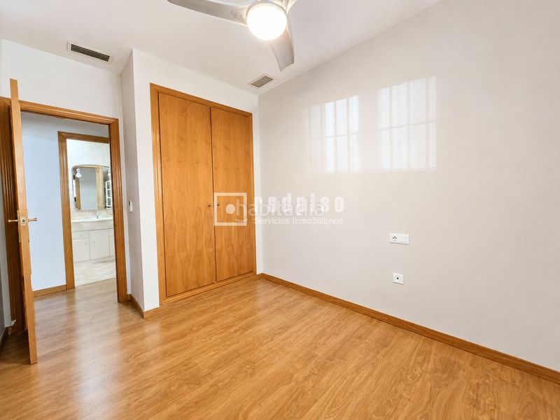 Foto bdd8365a-ffeb-4739-bf8c-e8432e73f4dc. Pis a Centro Xirivella