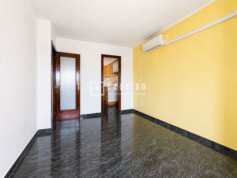 Foto 19ddd825-ad6d-40db-a1f4-fb6c9cc38a78. Pis a Centro Xirivella
