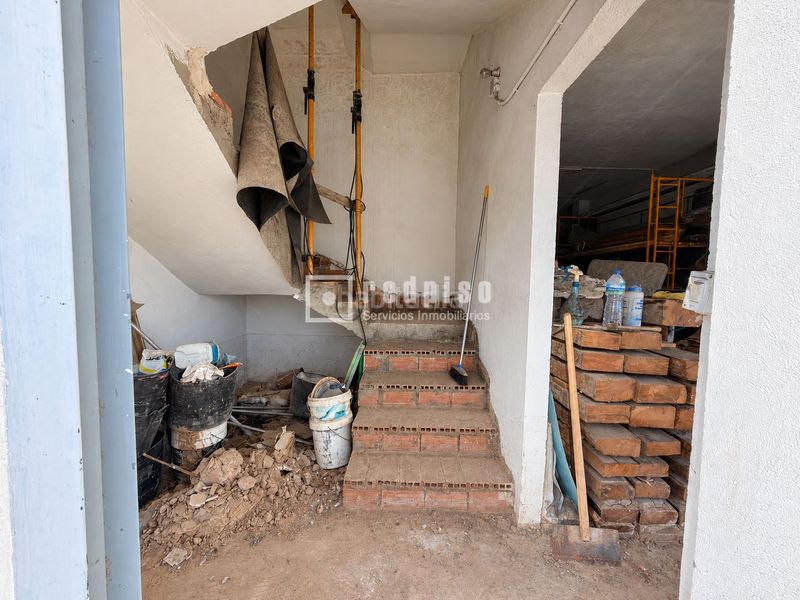 Foto f0142657-6c74-4522-b7b2-b38a8433f99f. Terreny residencial a Riba - roja de Túria