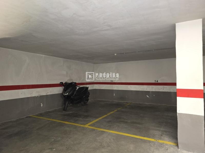 Foto 1b3fc99f-a46b-4107-b17e-2528a23bda32. Aparcament cotxe a Centro Xirivella